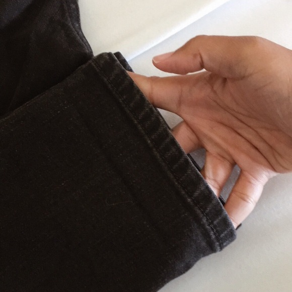 Faded Black Levi’s {CURVY CUT} - Picture 8 of 8